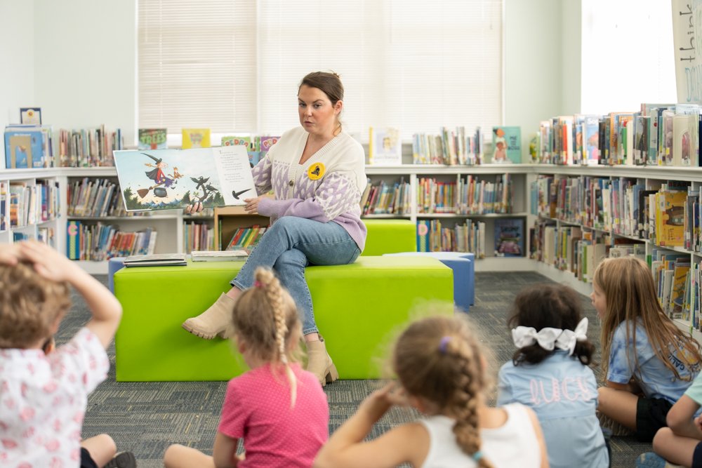 Alumni Reading 0533